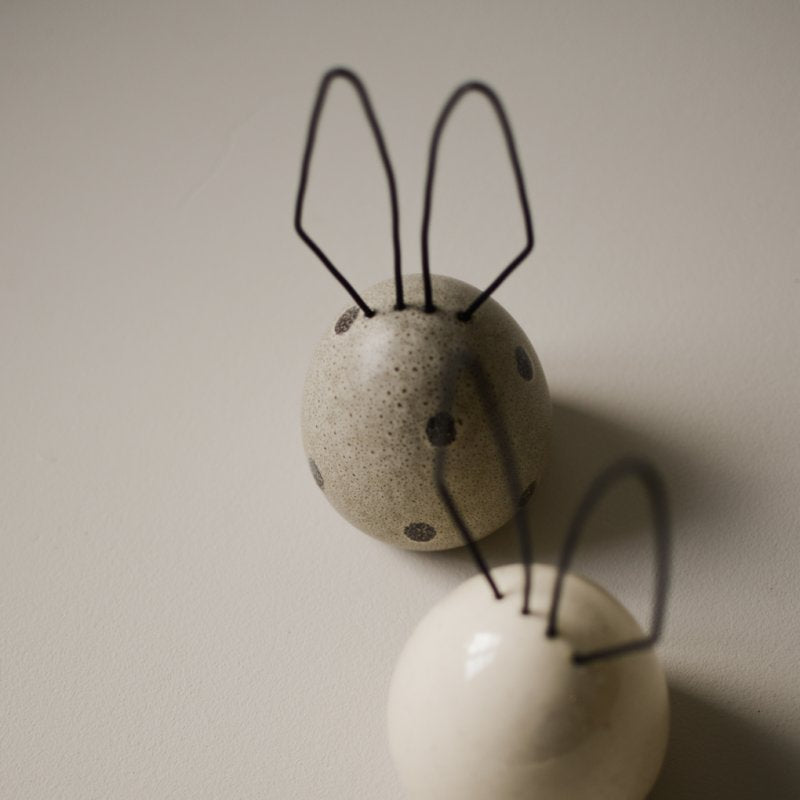 Hare - Beige dot