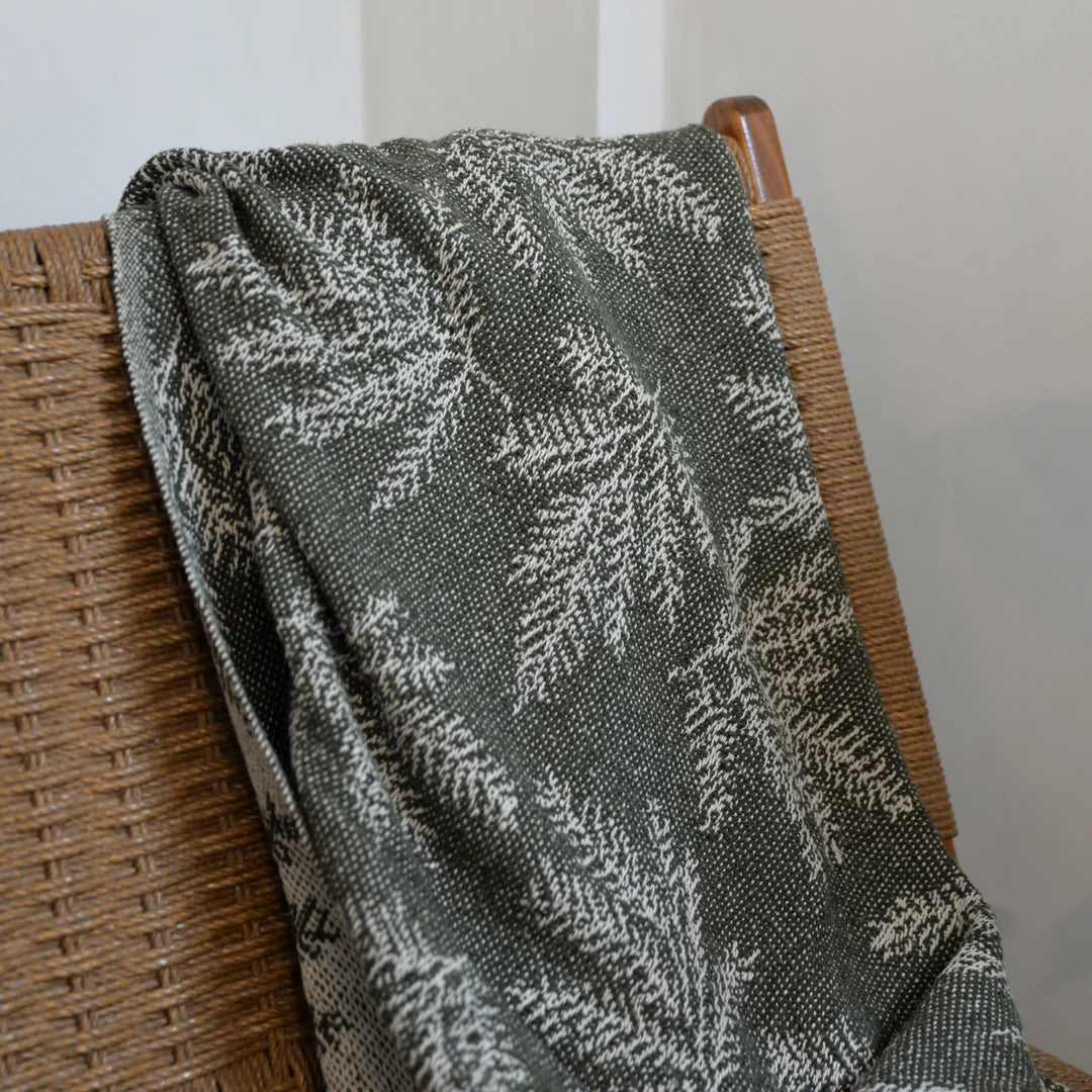 Gabriela pledd i resirkulert bomull - Grønn