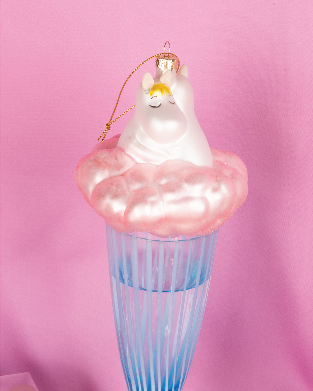 «På en rosa sky» Julekule - Moomin By Heim Studio